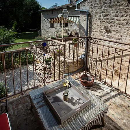 Le Moulin D'ane A Проживание в семье Ньор